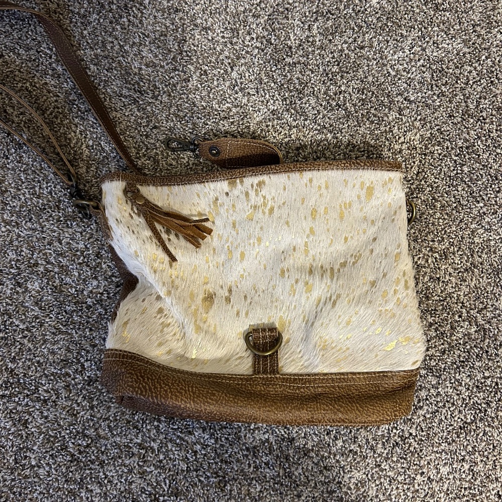 Myra purse